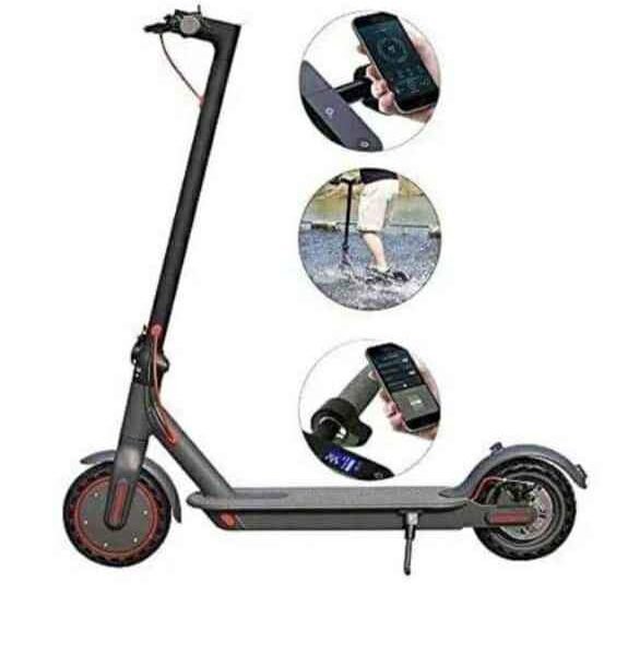 BRAND NEW AND BOXED ELECTRIC SCOOTER