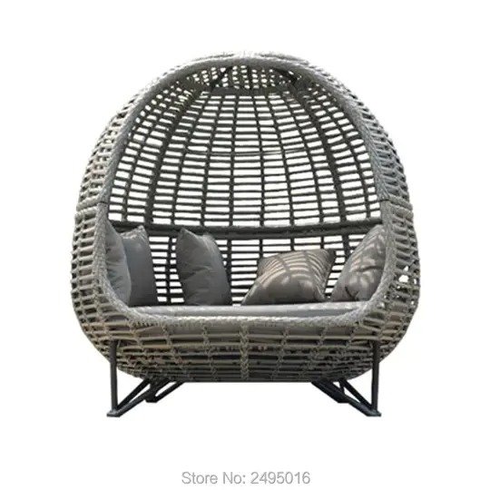 Metal frame with Wicker Patio Sunbed